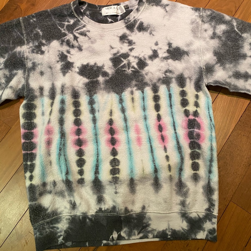 CREWNECK